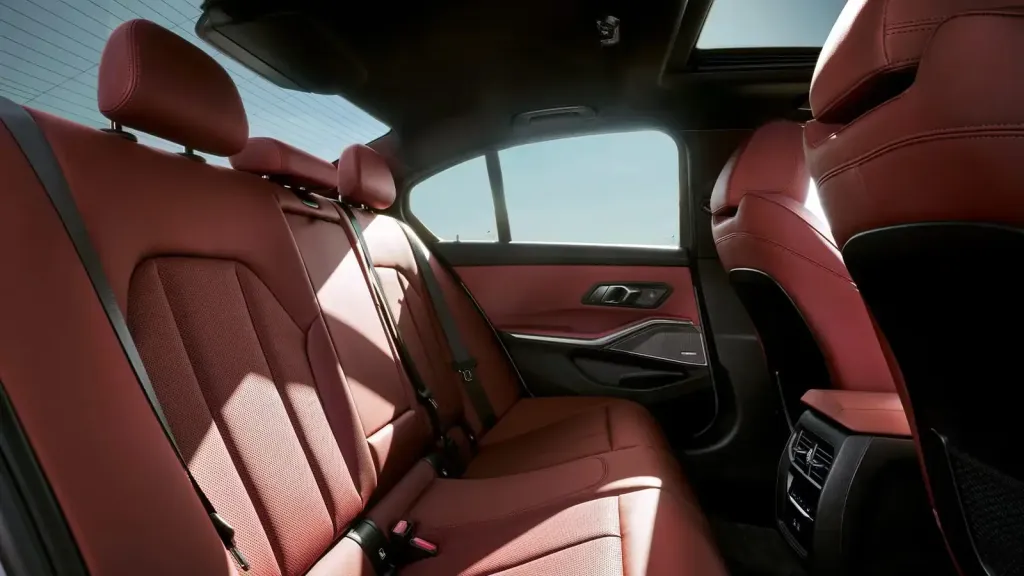 2024-BMW-3-Series-interior
