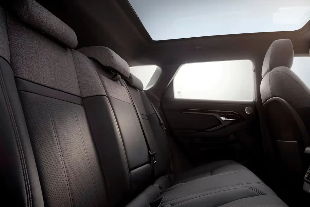 2025 Range Rover Evoque Interior image