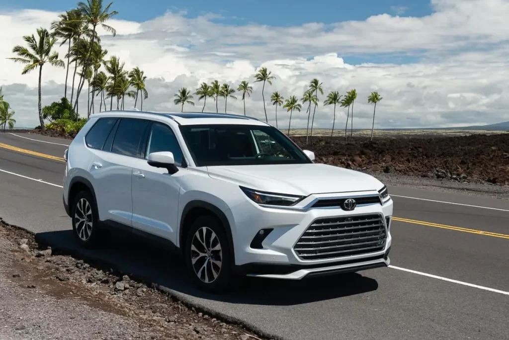 2025 Toyota Highlander Dimensions And Features