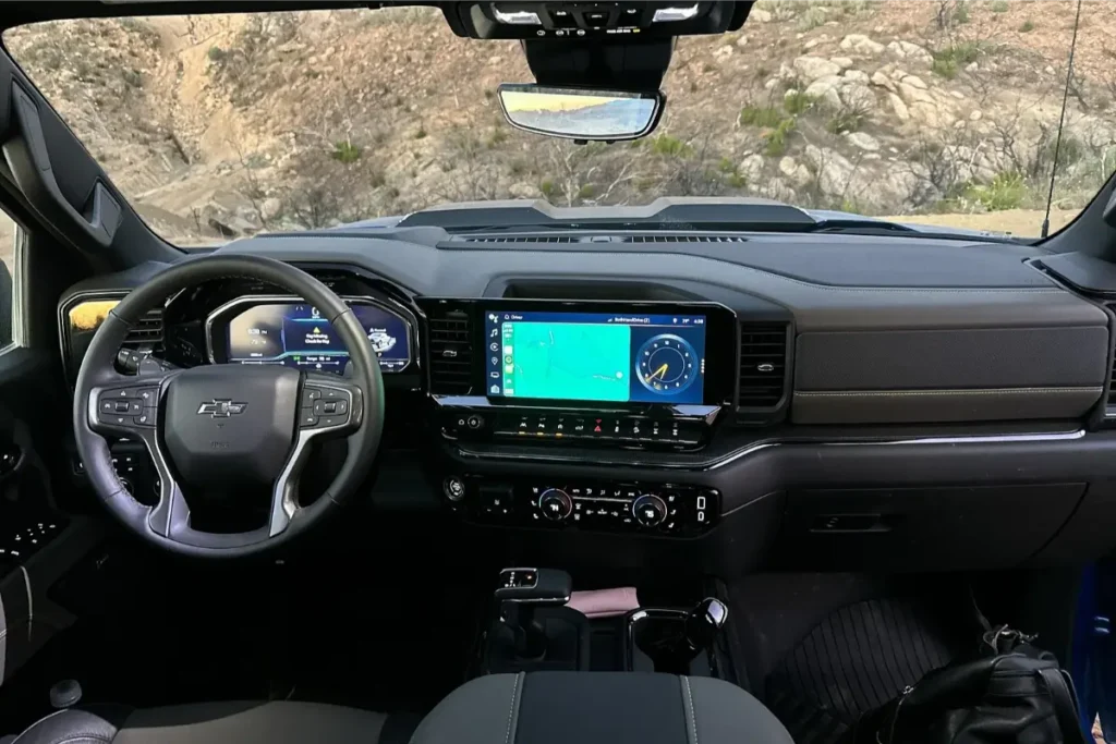 2025 Chevy Silverado Interior Features