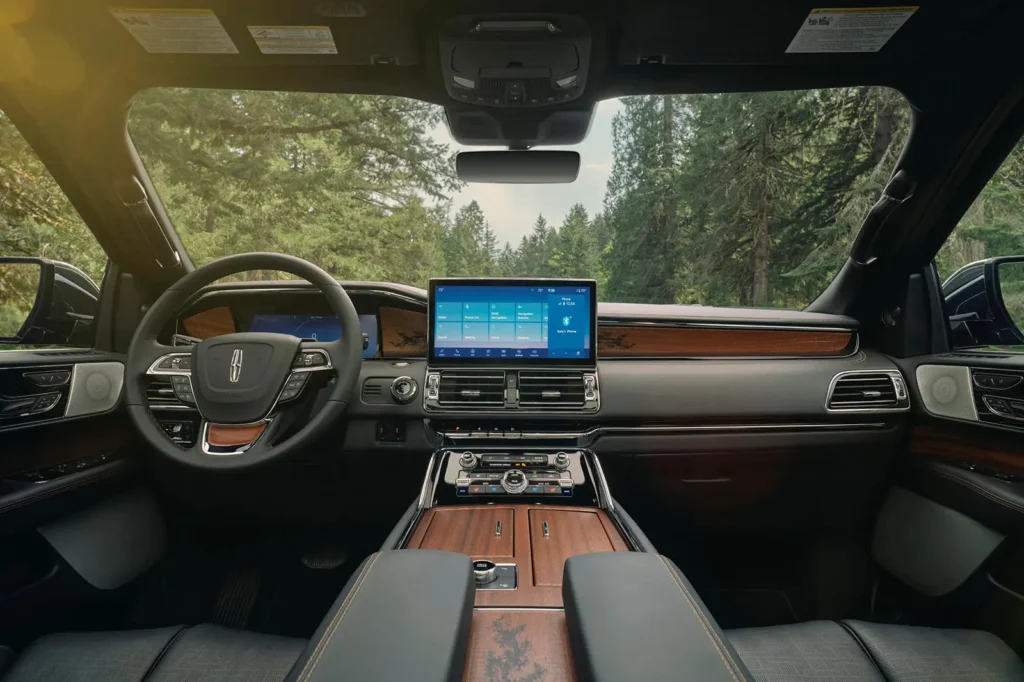 2025 Lincoln Navigator Interior image