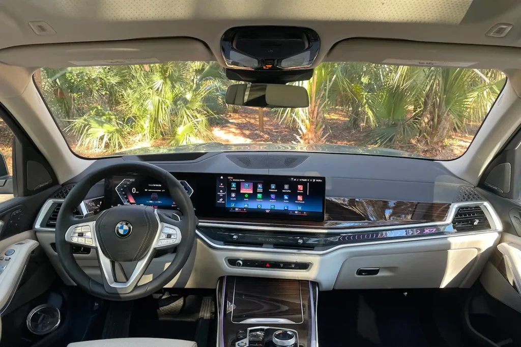 2025 BMW X7 Interior
