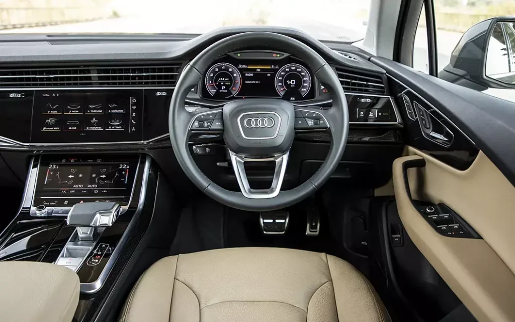 2025 Audi SQ7 interior