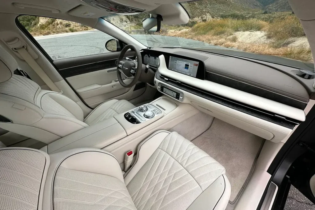 2025 Genesis G90 Interior 