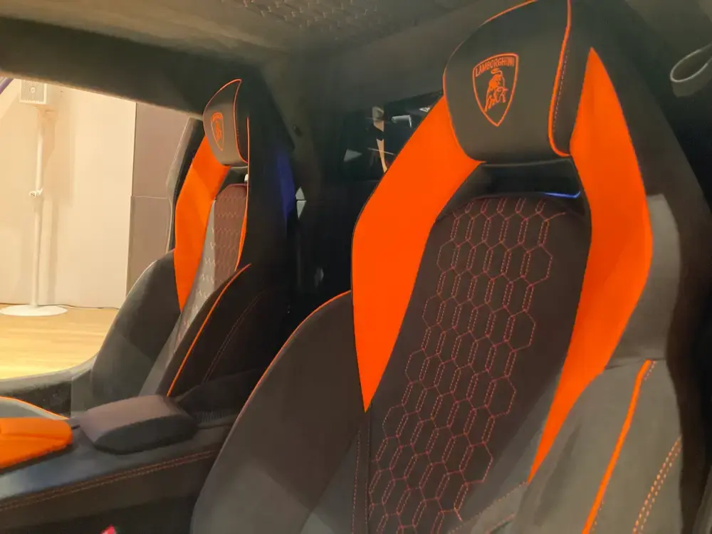 2025 Lamborghini Revuelto Interior