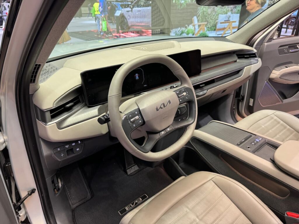 2024-Kia-EV9-interior-dashboard-2023-LA-Auto-Show